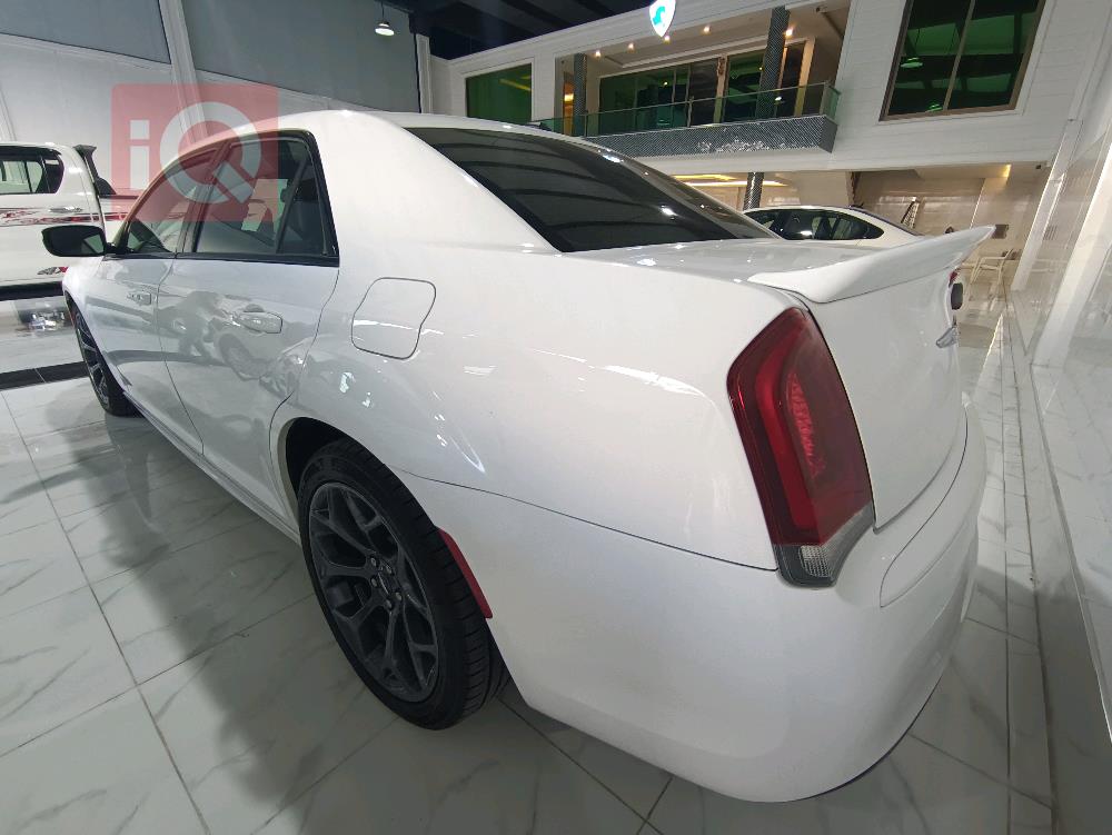كرايسلر 300
